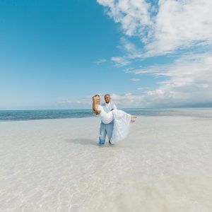 Amber & Damon Beach Wedding