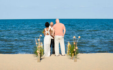 Sharita & Gordon: Beachy and Bright Belize Wedding