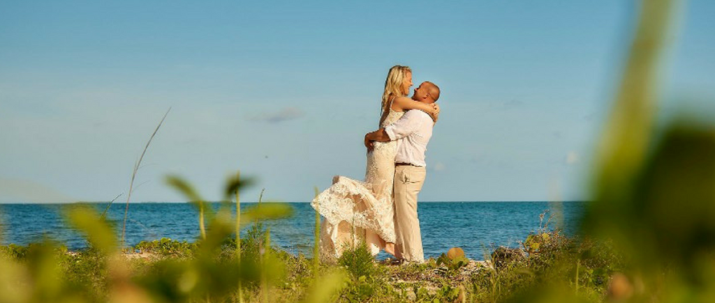 A Stunning, Intimate Elopement in Placencia, Belize