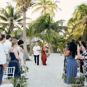 Joëlle and Steffen Beach Wedding