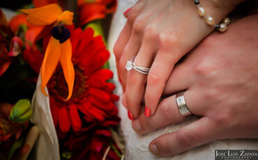 Michelle and John: Stunning Beach Simplicity