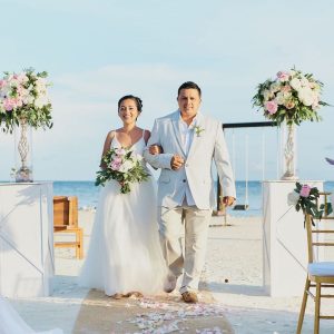 Lupita and Michael Pristine Island Wedding