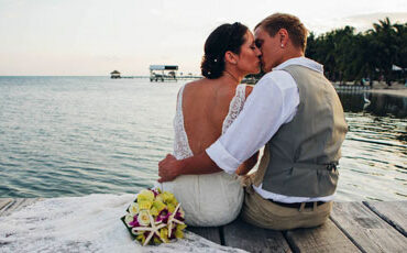 Mary and Andreas: Beach Chic