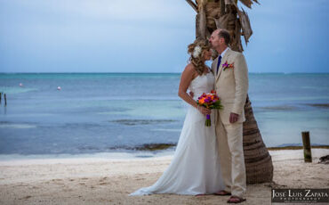 Terri and Tom: Vows in the Sand